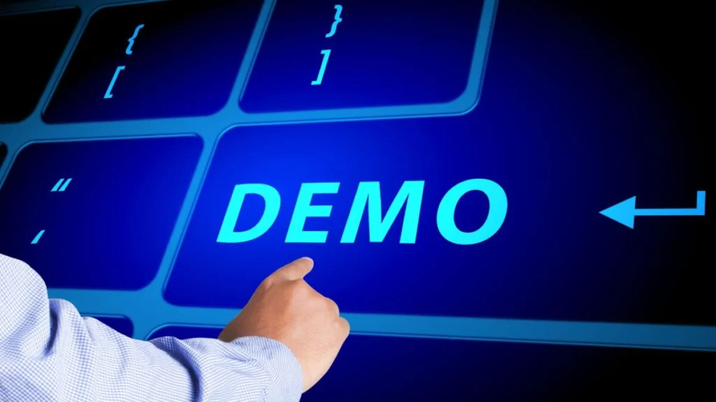 Crie a versão demo com foco comercial